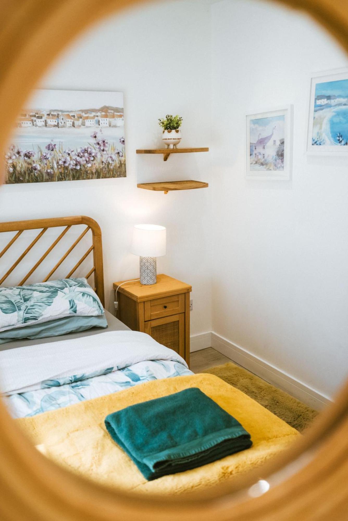 Breathtaking High Street Townhouse With Stunning Sea Views At 'The Old Fishermans Townhouse' Falmouth Esterno foto